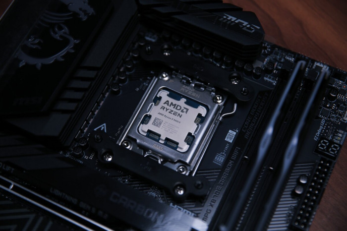 六款热门游戏实测！锐龙5 9600X vs Ultra 5 250K Plus，电竞玩家该选谁？