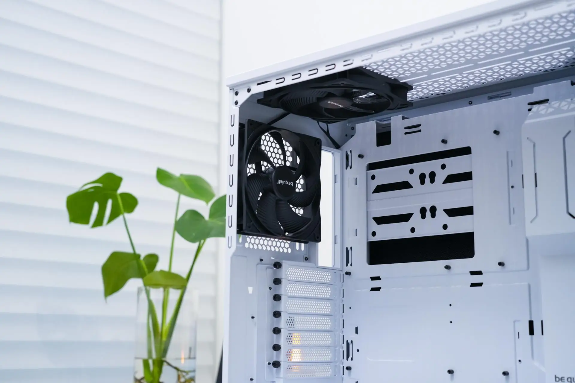 AMD Ryzen 7 7800X3D对比_Intel Core i7-13700KF评测_7800X3D