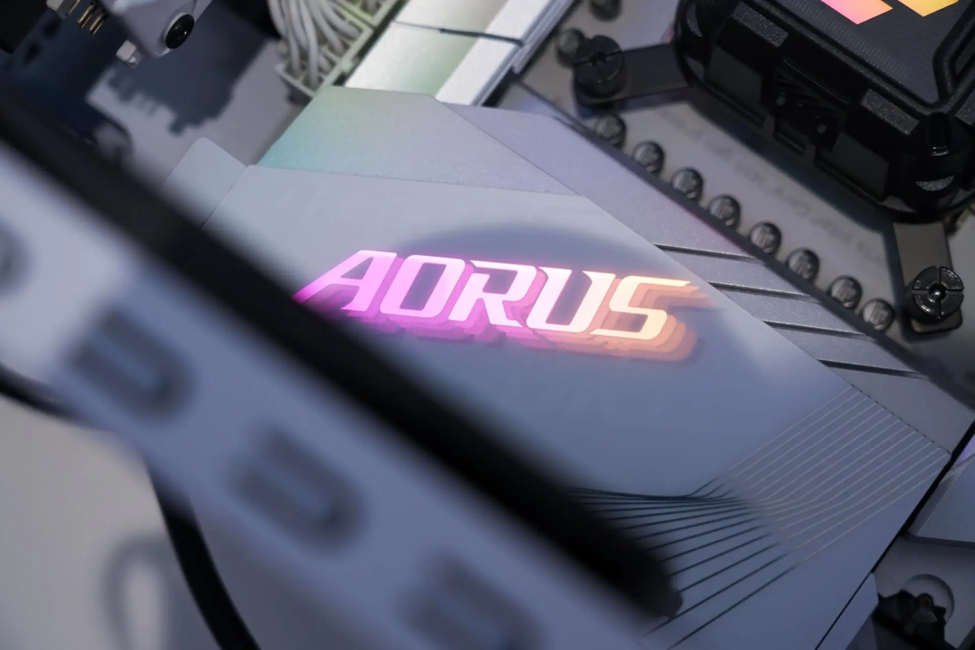 7800X3D_AMD Ryzen 7 7800X3D对比_Intel Core i7-13700KF评测