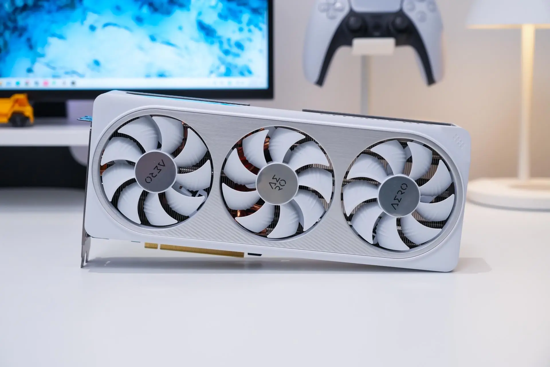 AMD Ryzen 7 7800X3D对比_7800X3D_Intel Core i7-13700KF评测