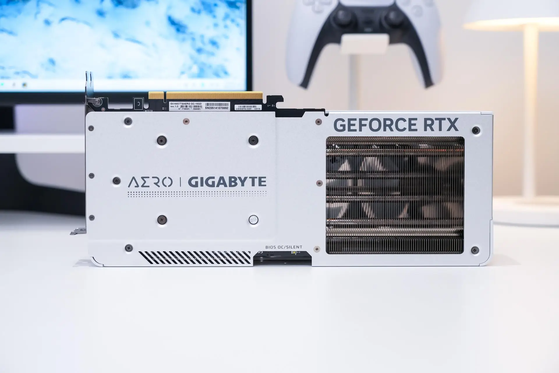 7800X3D_Intel Core i7-13700KF评测_AMD Ryzen 7 7800X3D对比