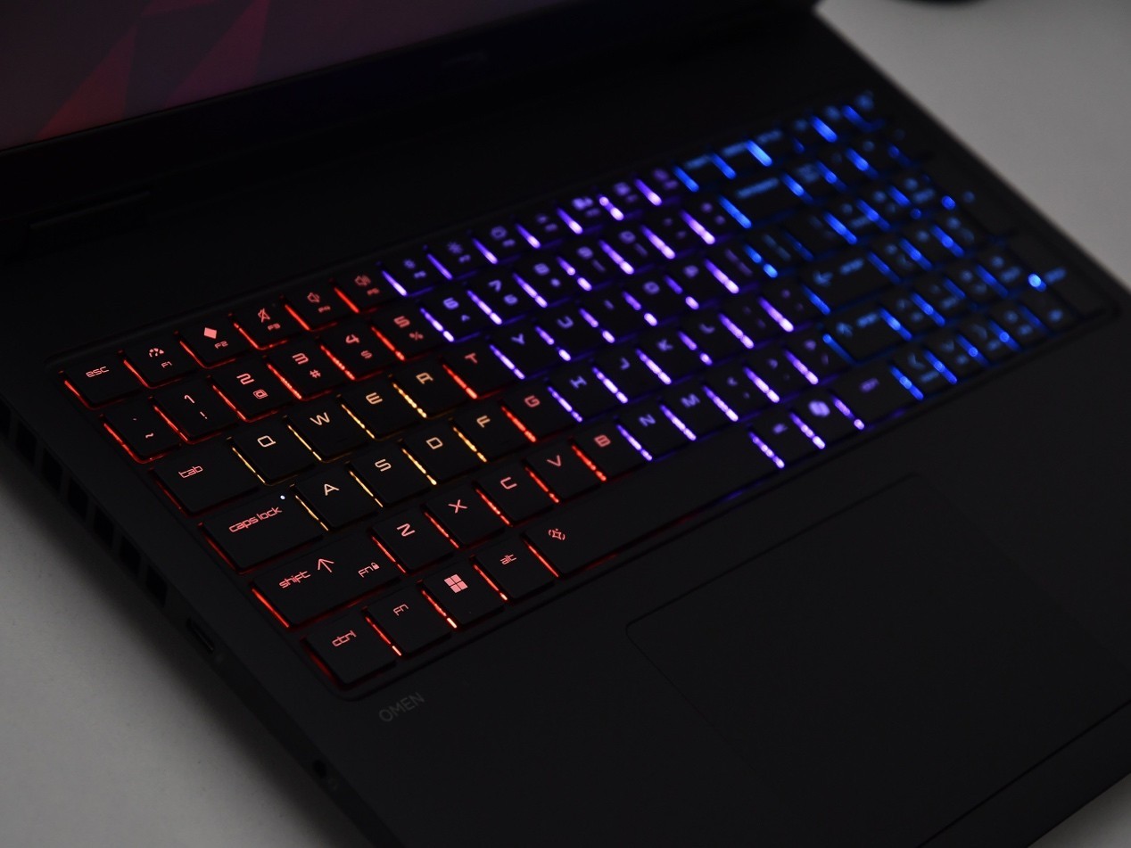 AI性能强的游戏本推荐HyperX暗影精灵PRO 16锐龙版超能游戏本_Ryzen AI_HyperX暗影精灵PRO 16锐龙版超能游戏本
